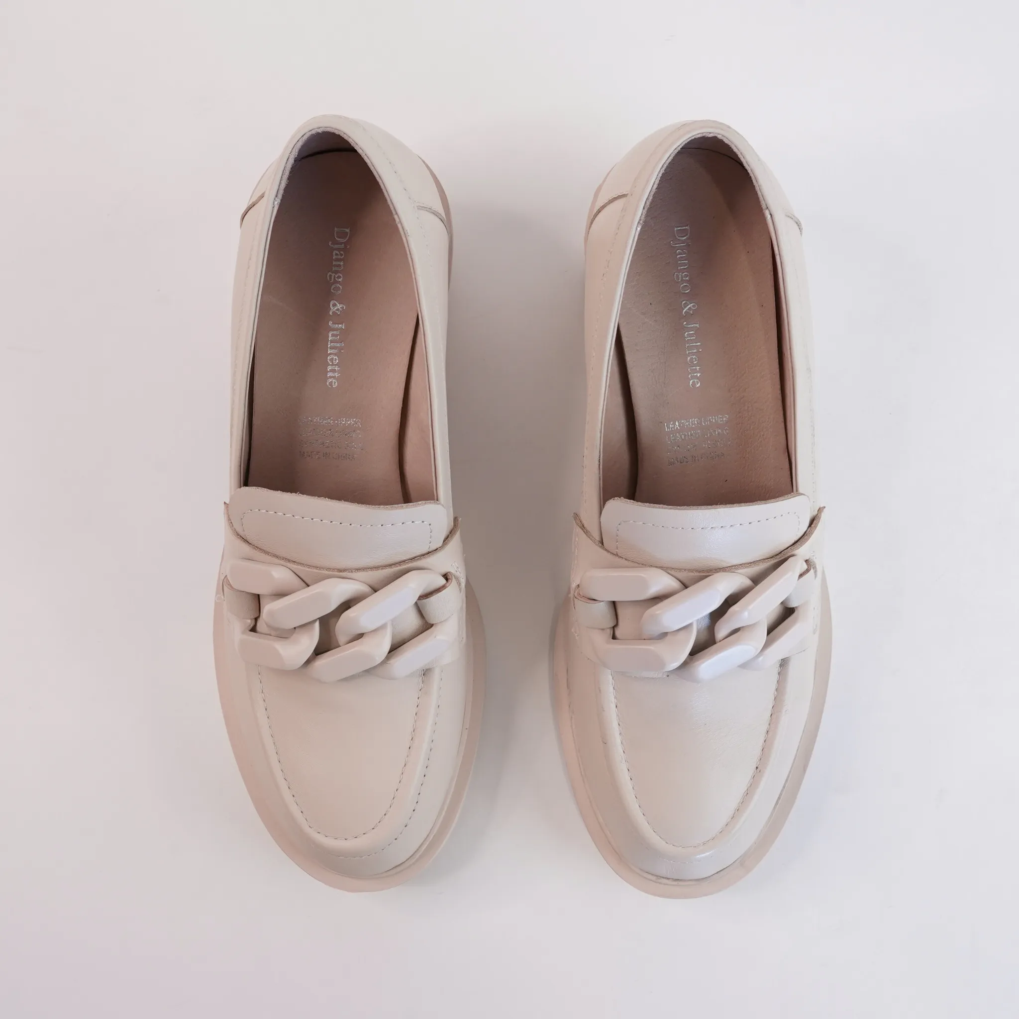 Arrigo Almond Leather Heeled Loafers