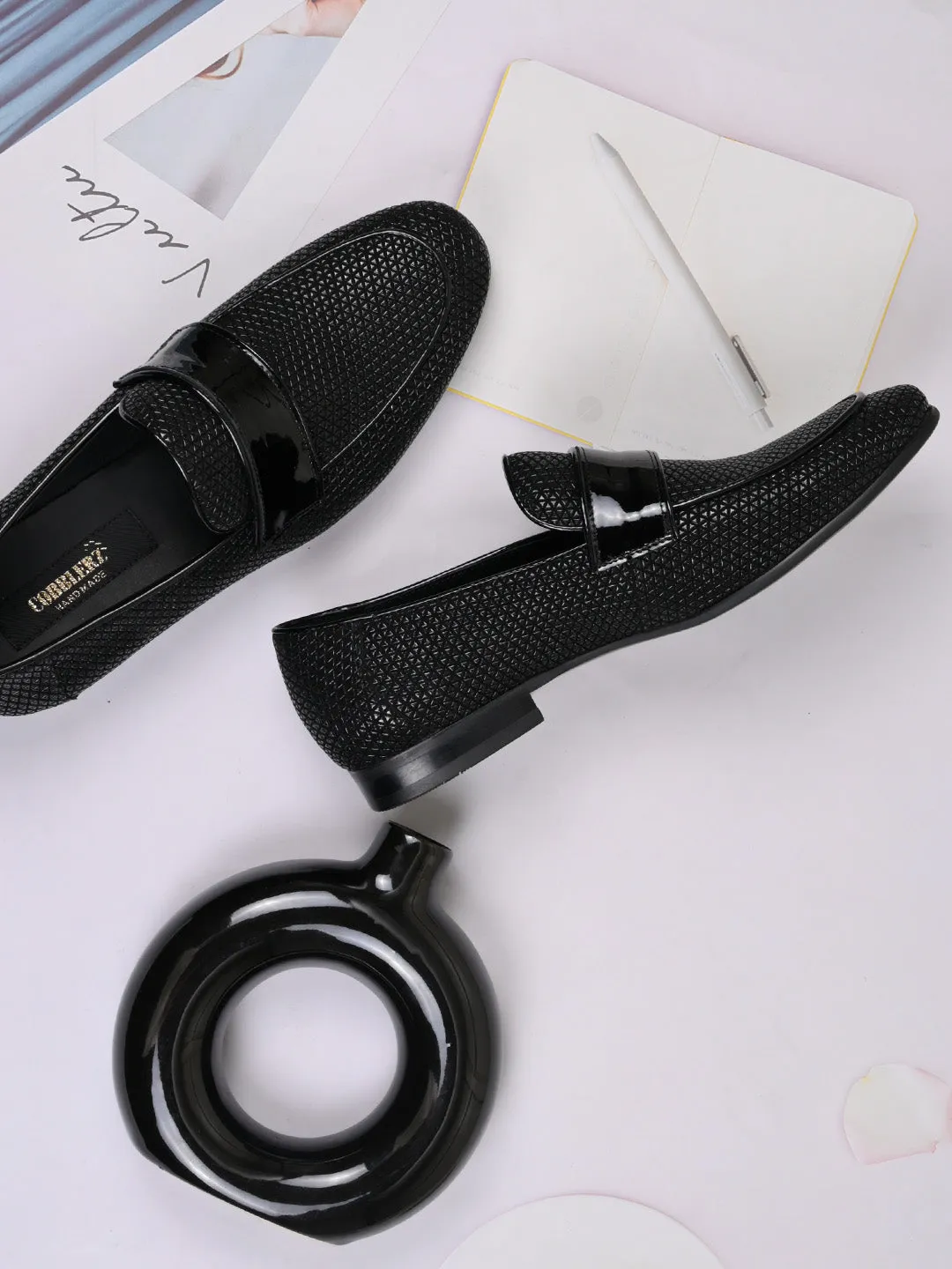 Men Black Patterned Loafers